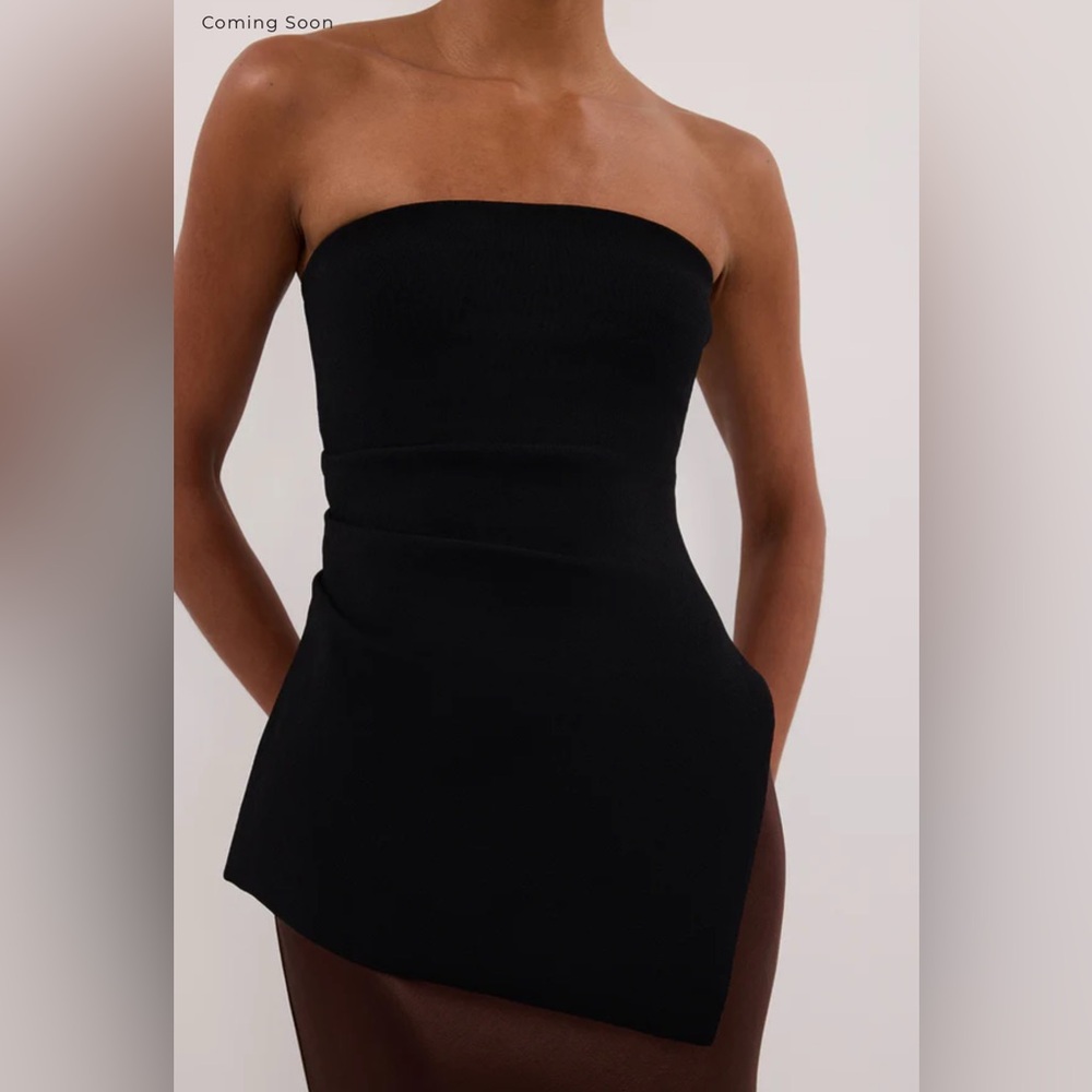 DISSH Black Strapless Top